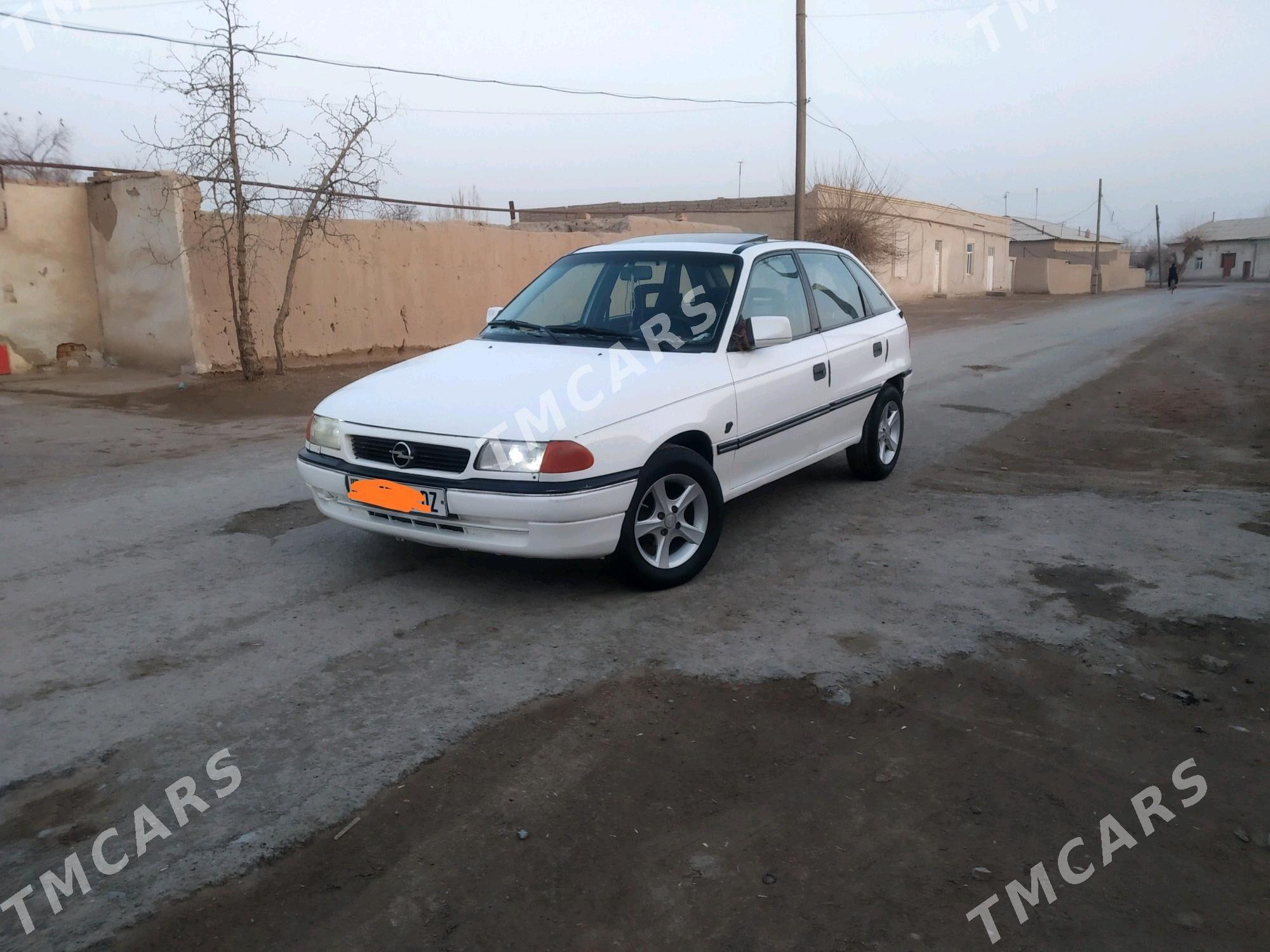 Opel Astra 1993 - 32 000 TMT - Şabat etr. - img 3