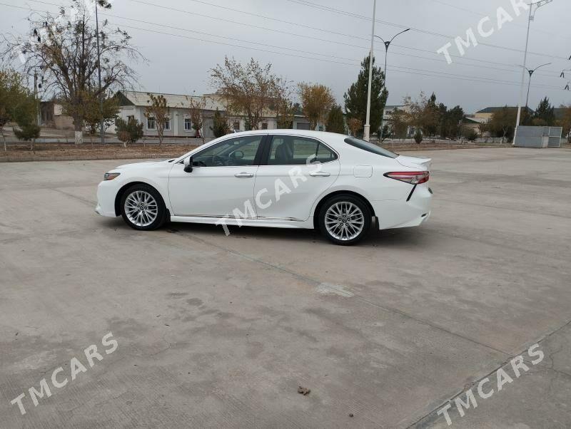 Toyota Camry 2018 - 270 000 TMT - Туркменабат - img 2