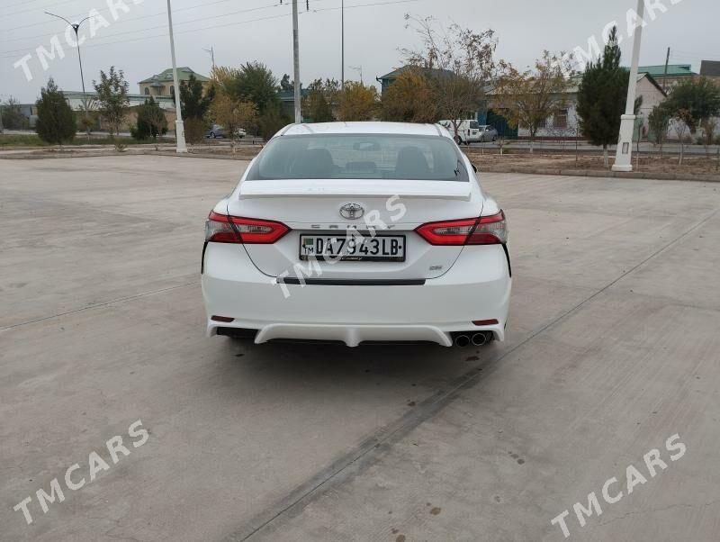 Toyota Camry 2018 - 270 000 TMT - Туркменабат - img 8