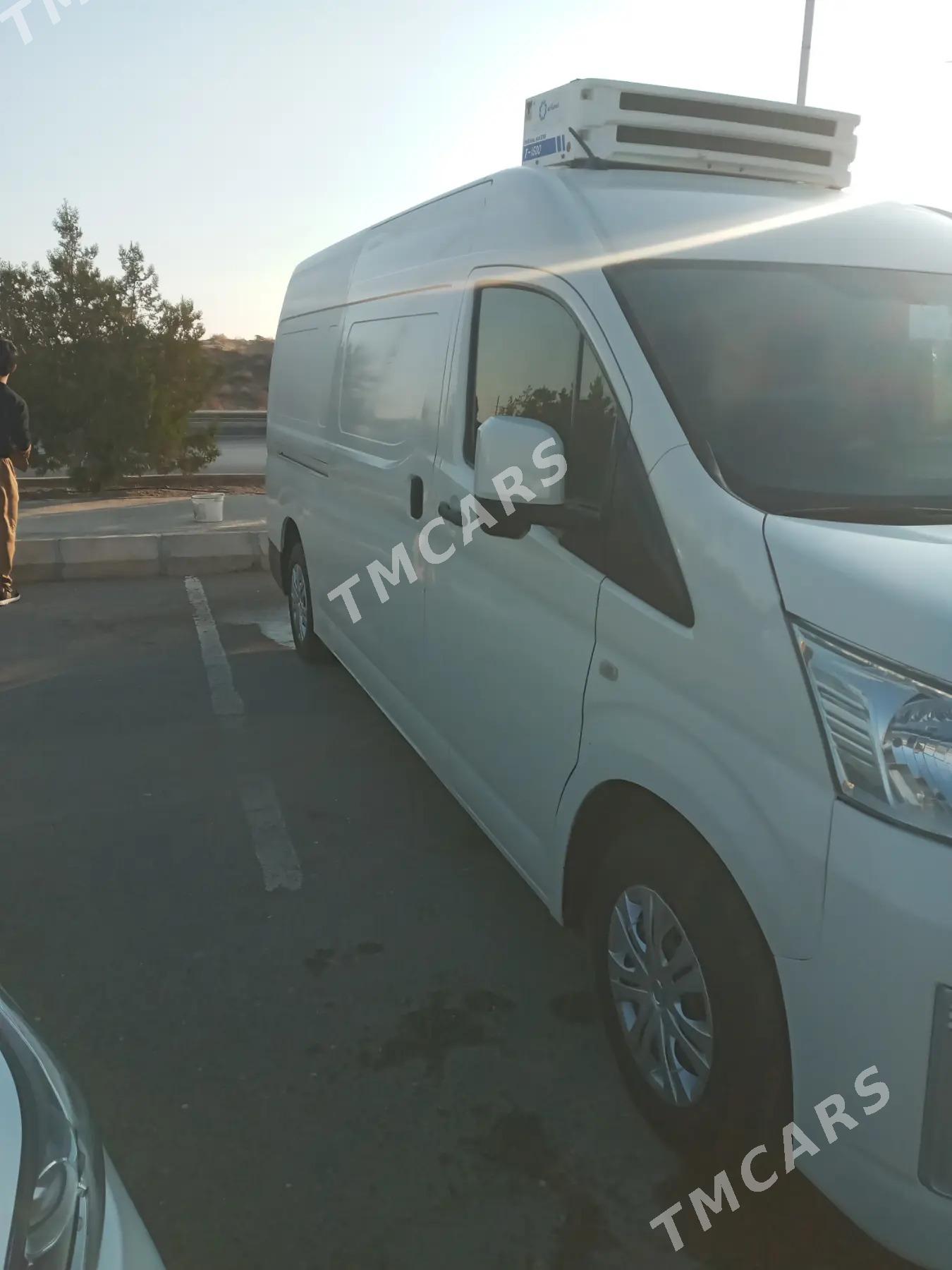 Toyota Hiace 2020 - 435 000 TMT - Aşgabat - img 3