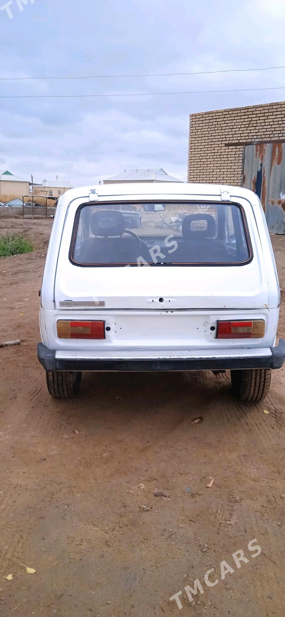 Lada Niva 1989 - 24 000 TMT - Сакарчага - img 3