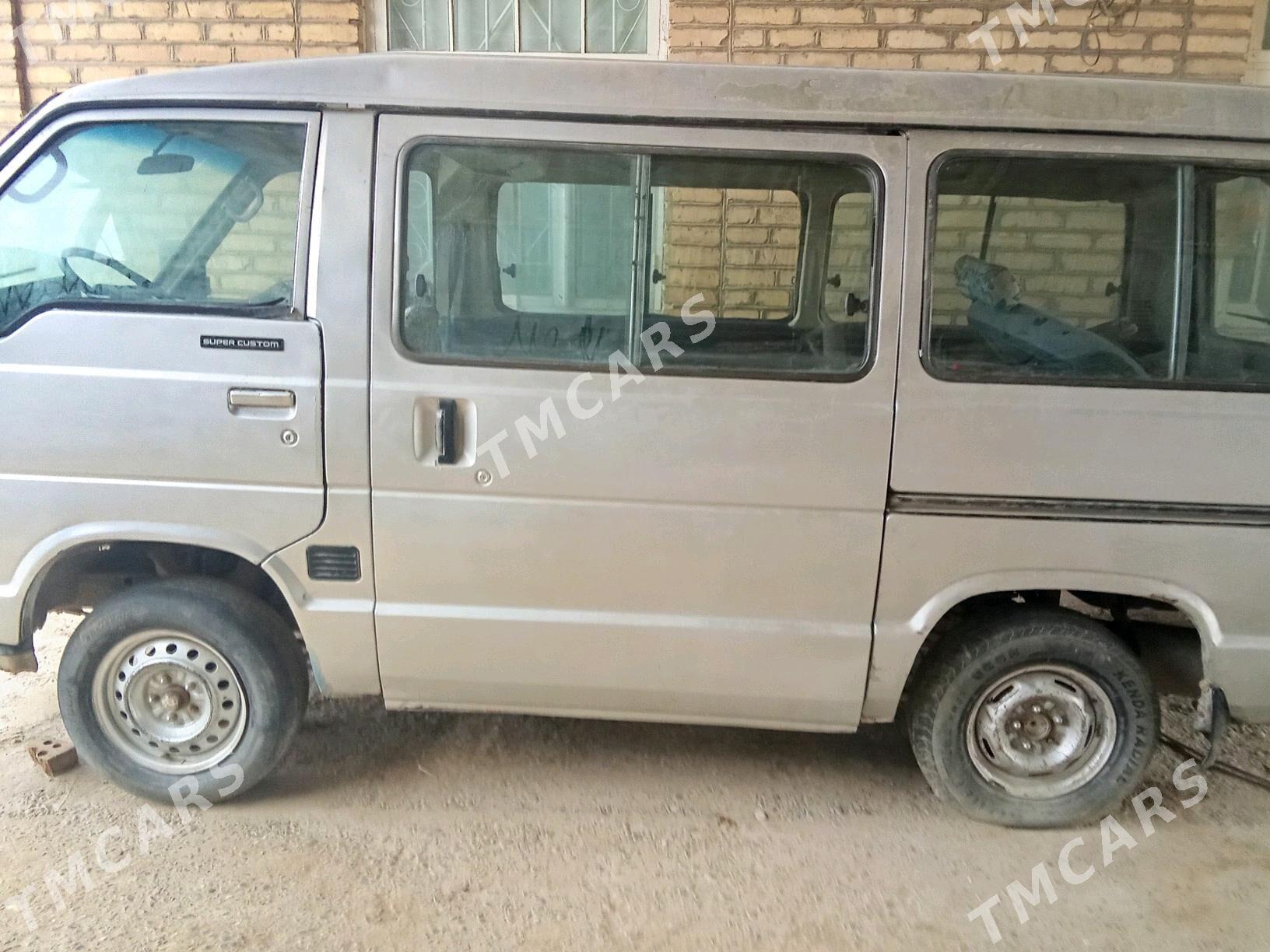 Toyota Hiace 1988 - 15 000 TMT - Сакарчага - img 4