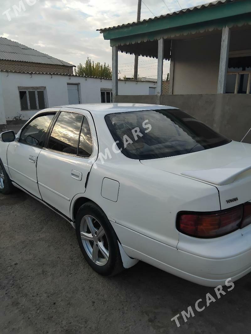 Toyota Camry 1993 - 50 000 TMT - Мары - img 2