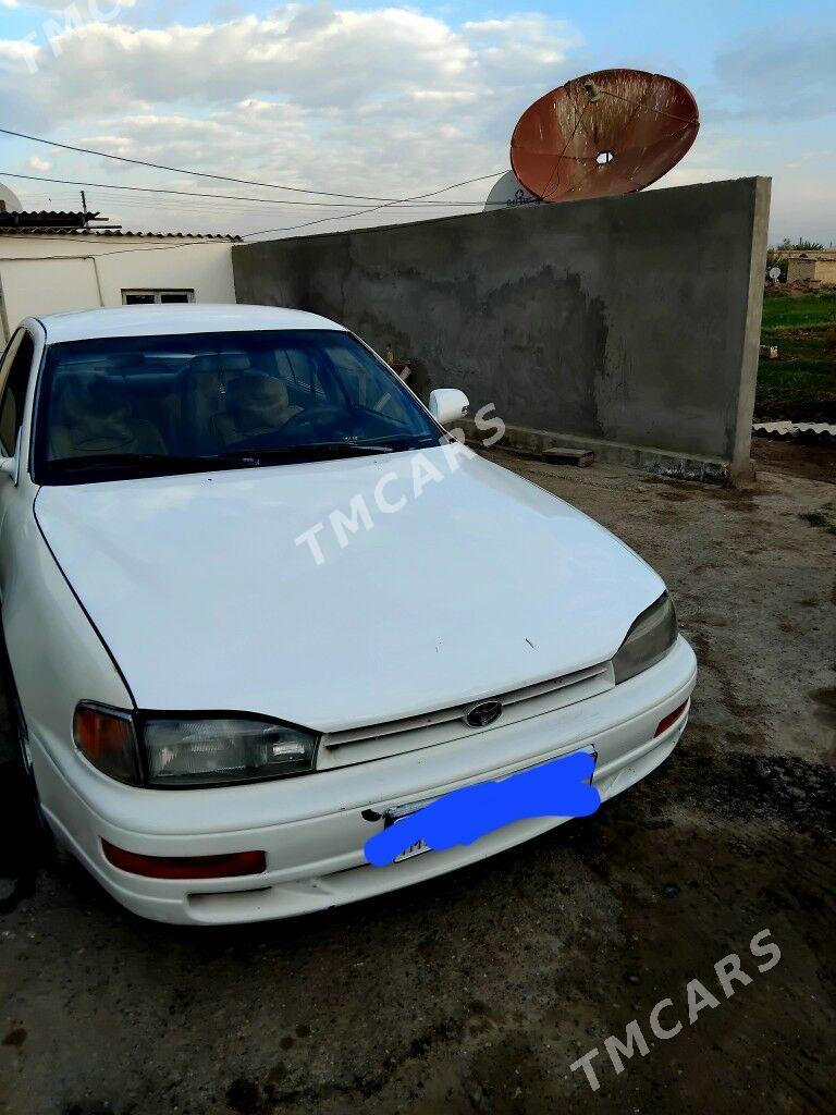 Toyota Camry 1993 - 50 000 TMT - Мары - img 4