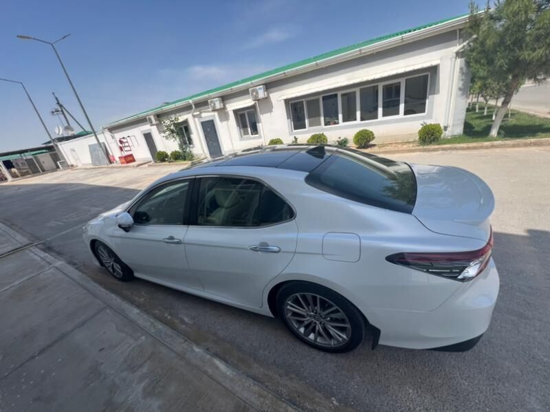 Toyota Camry 2021 - 570 000 TMT - Aşgabat - img 3