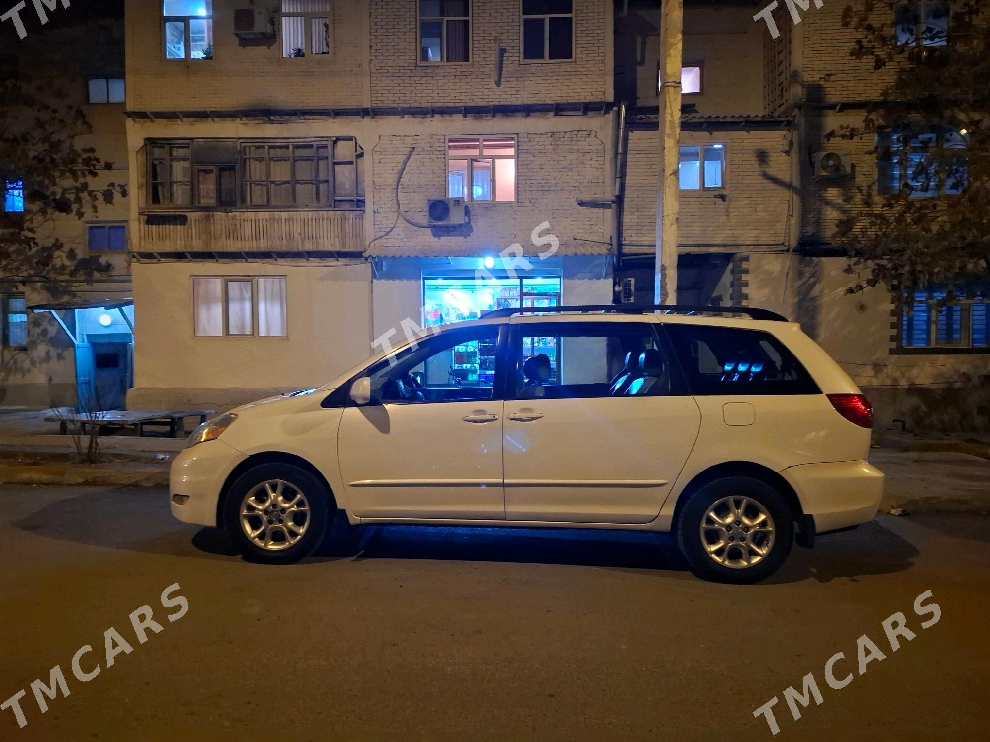 Toyota Sienna 2004 - 180 000 TMT - Türkmenbaşy - img 6