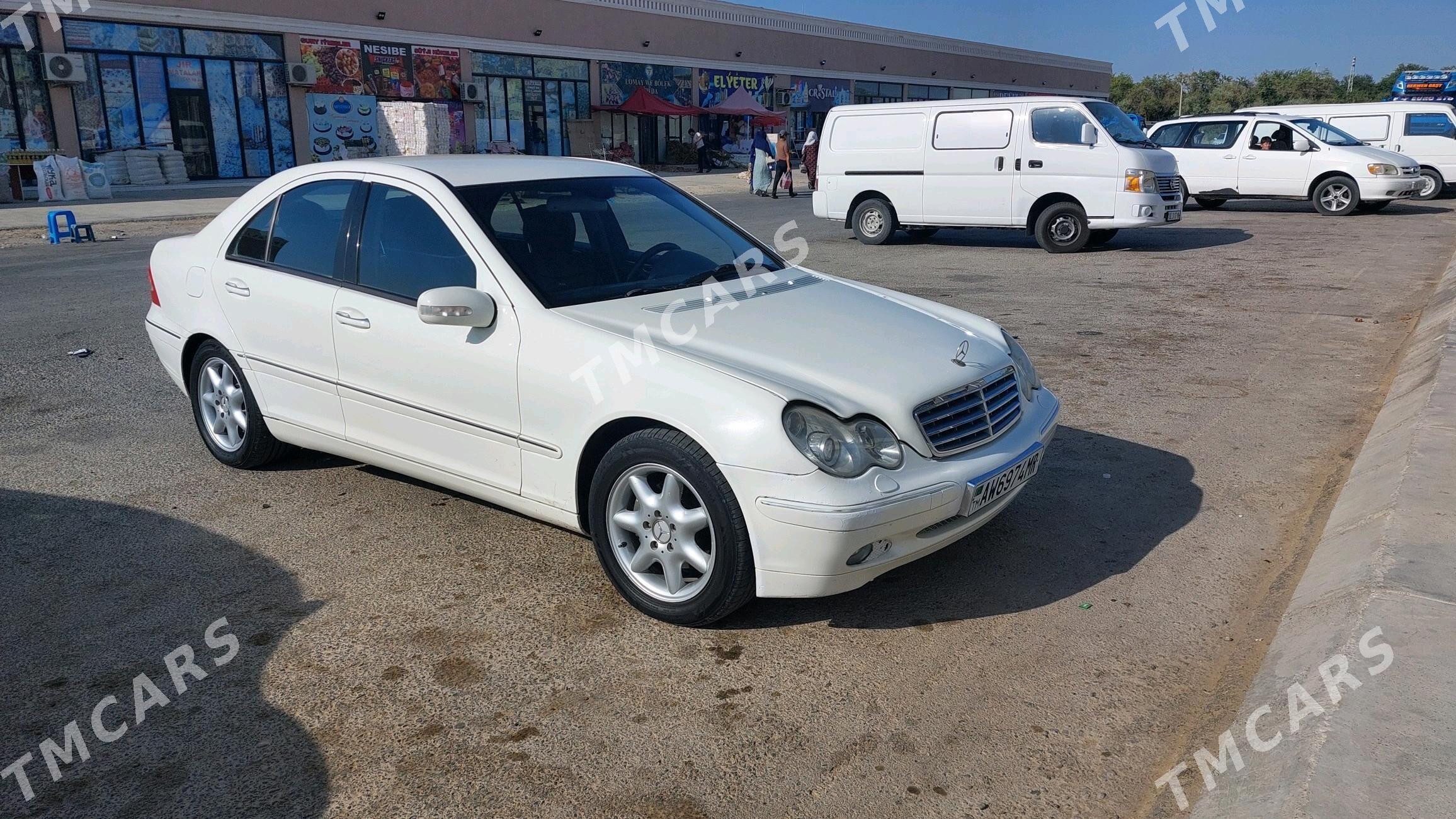 Mercedes-Benz C-Class 2004 - 80 000 TMT - Байрамали - img 3