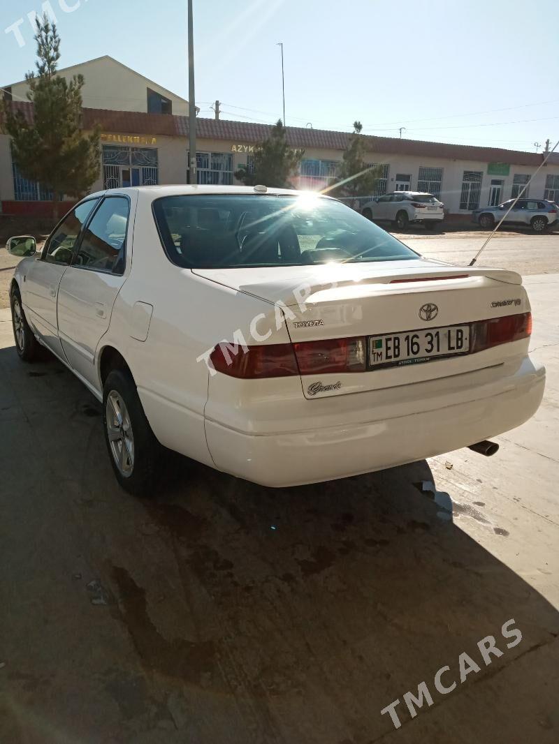 Toyota Camry 2000 - 116 000 TMT - Дянев - img 4