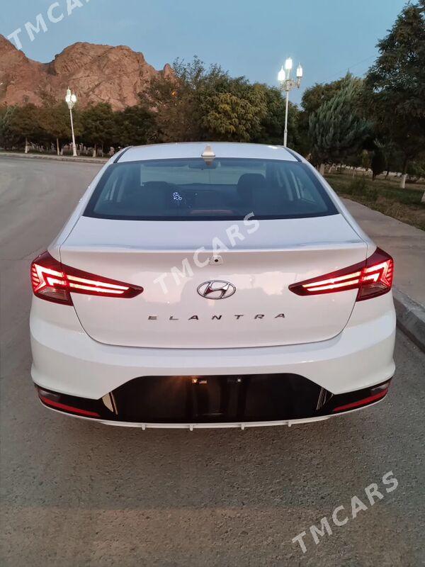 Hyundai Elantra 2020 - 230 000 TMT - Türkmenbaşy - img 6