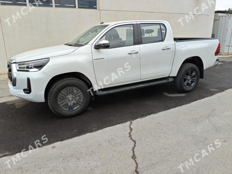 Toyota Hilux 2024 - 698 000 TMT - Ашхабад - img 2