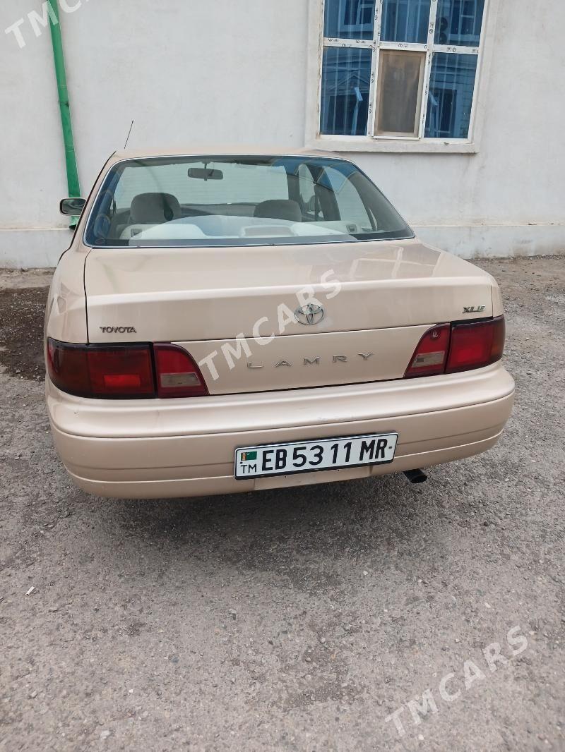 Toyota Camry 1996 - 78 000 TMT - Векильбазар - img 3