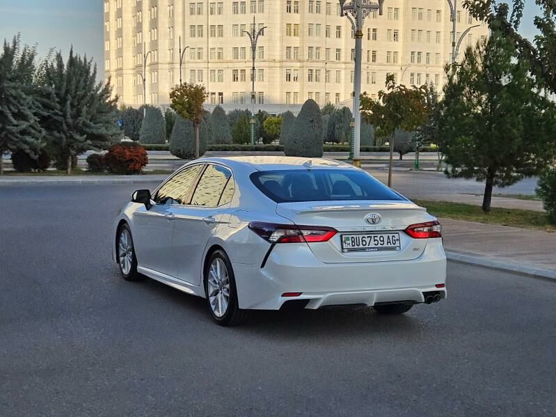 Toyota Camry 2021 - 270 000 TMT - Aşgabat - img 3