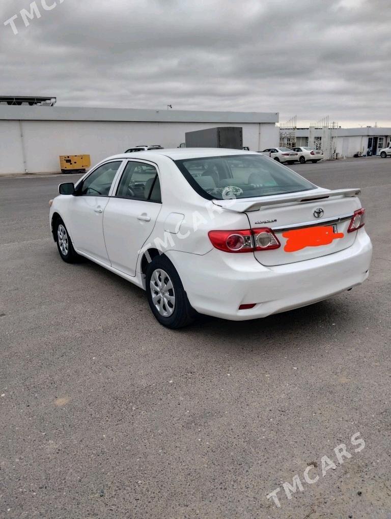 Toyota Corolla 2013 - 140 000 TMT - Ак-Бугдайский этрап - img 2