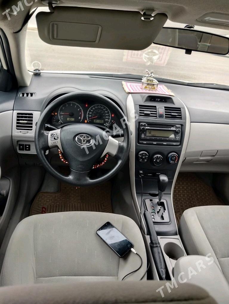 Toyota Corolla 2013 - 140 000 TMT - Ак-Бугдайский этрап - img 6