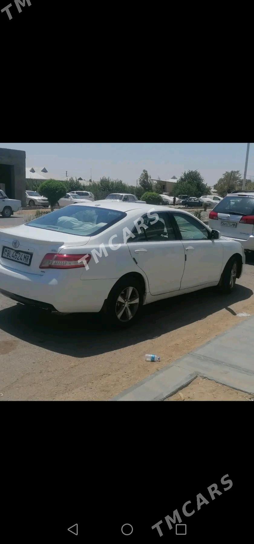 Toyota Camry 2010 - 135 000 TMT - Ёлётен - img 2