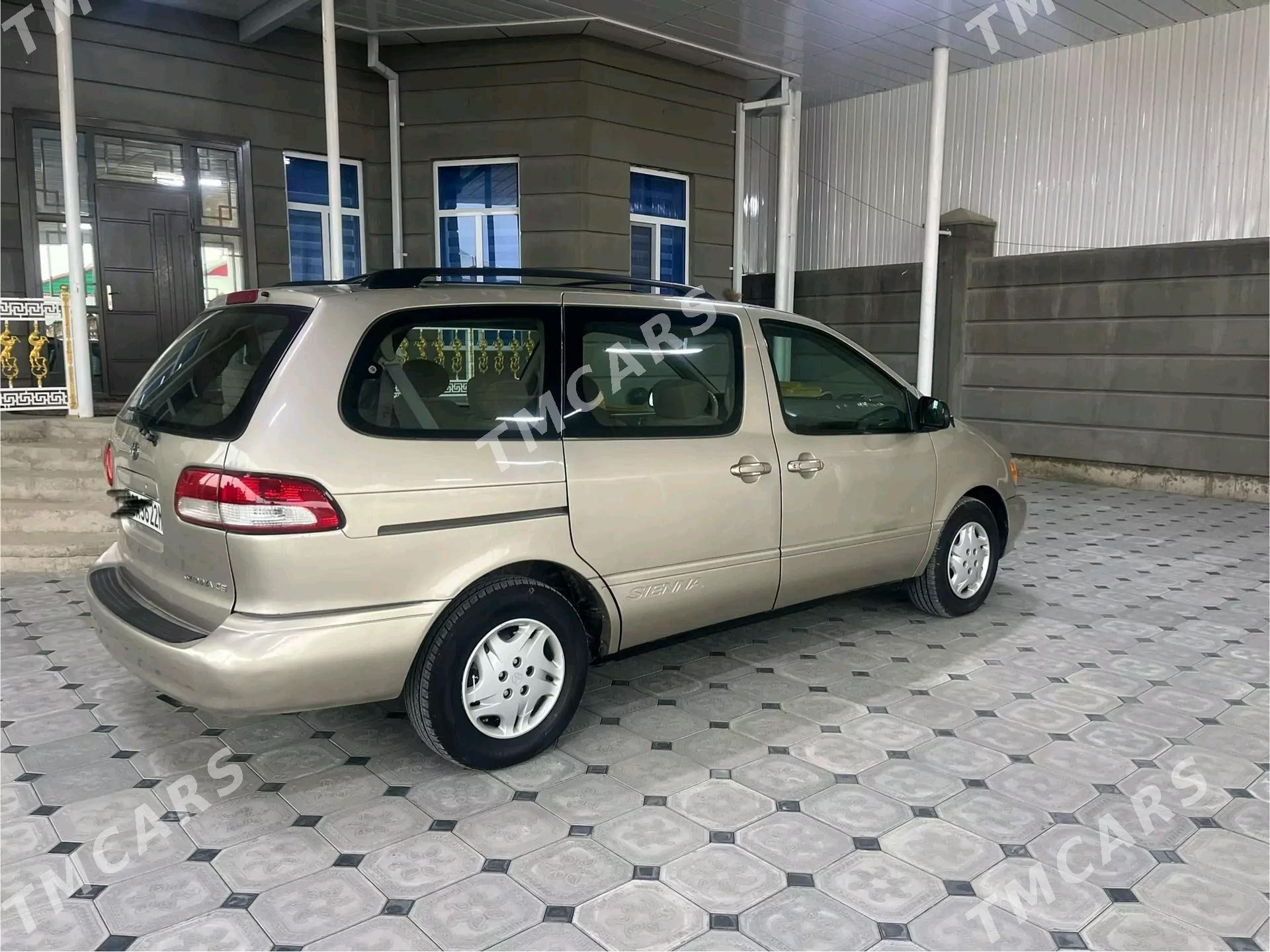 Toyota Sienna 2002 - 152 000 TMT - Мары - img 4