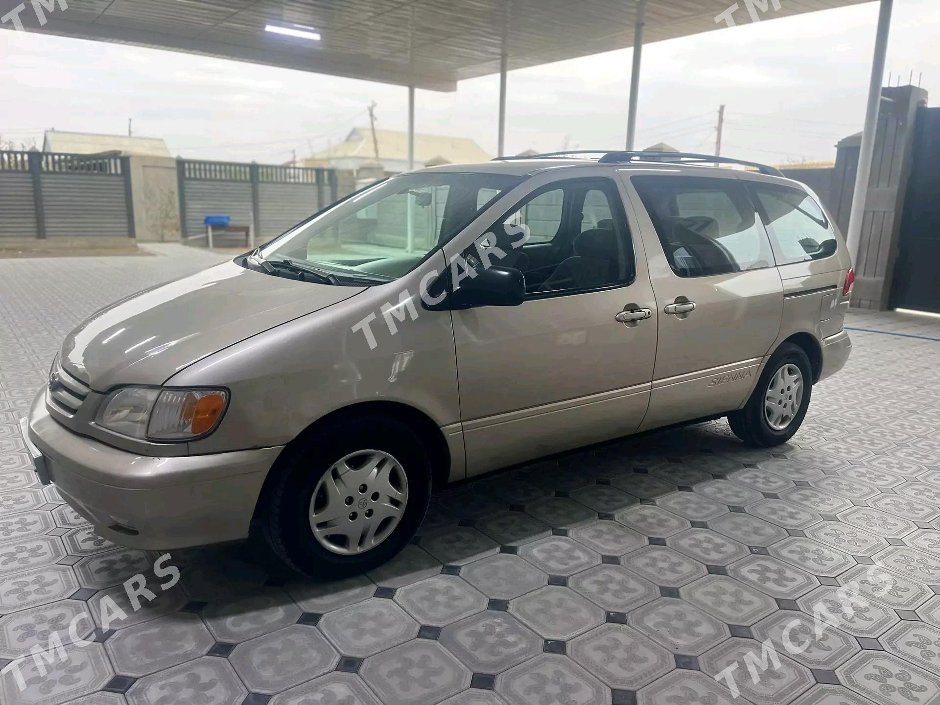 Toyota Sienna 2002 - 152 000 TMT - Мары - img 10