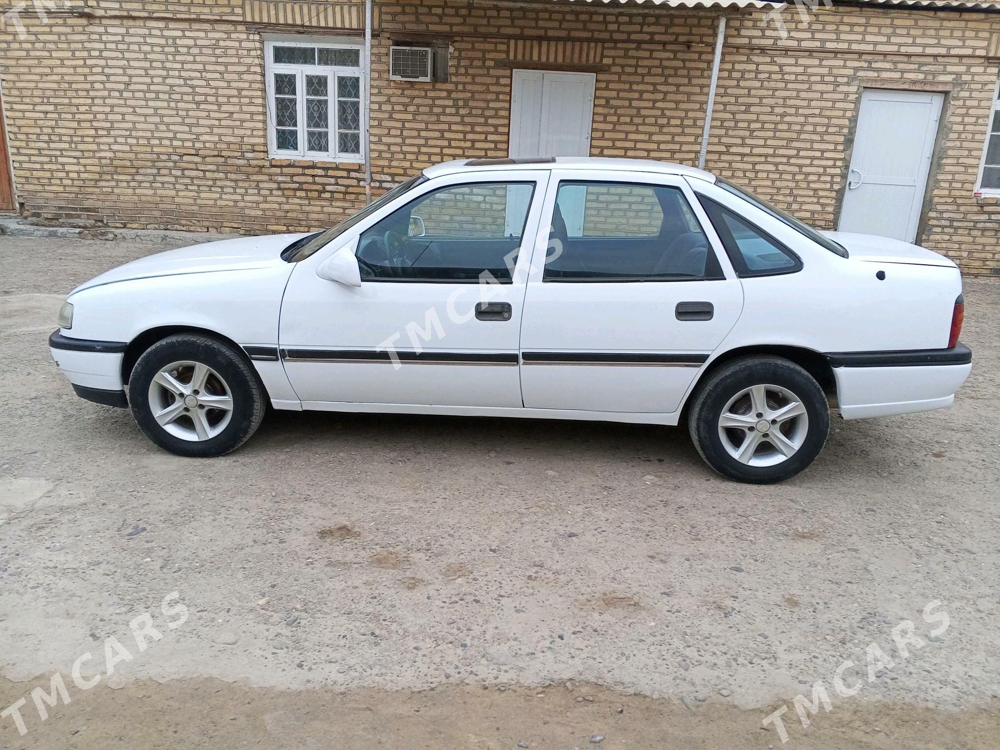 Opel Vectra 1991 - 25 000 TMT - Мары - img 3