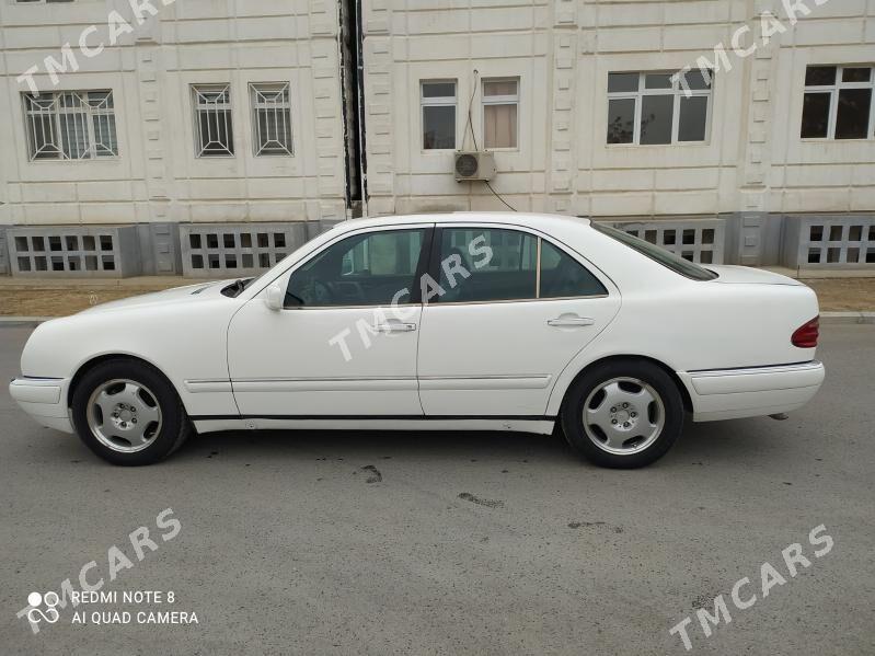 Mercedes-Benz E320 1998 - 82 000 TMT - Änew - img 3