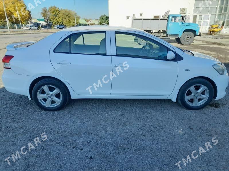 Toyota Yaris 2010 - 95 000 TMT - 5 мкр - img 2