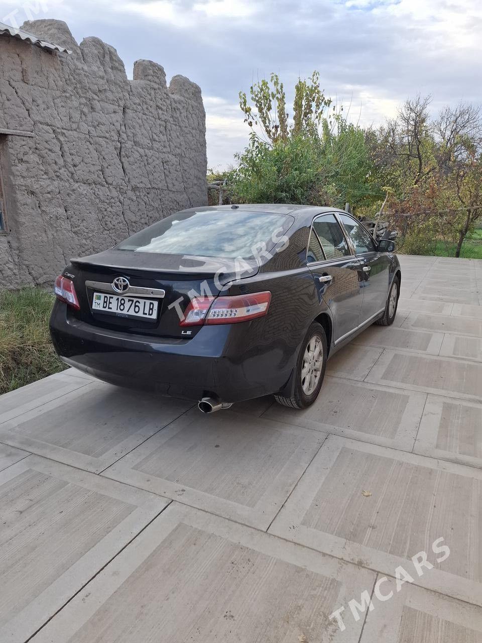 Toyota Camry 2011 - 180 000 TMT - Фарап - img 3