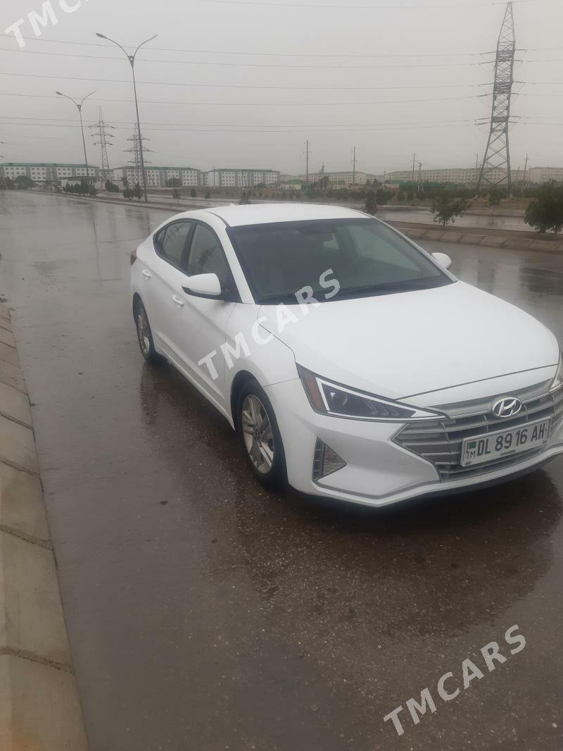 Hyundai Elantra 2019 - 200 000 TMT - Гёкдепе - img 4