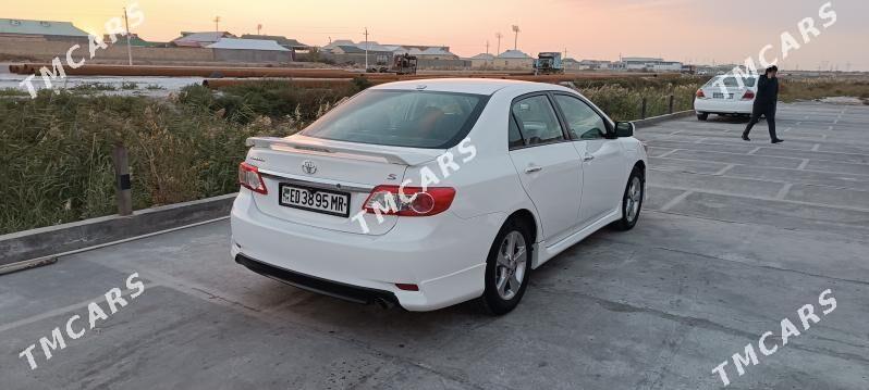 Toyota Corolla 2011 - 135 000 TMT - Baýramaly - img 2