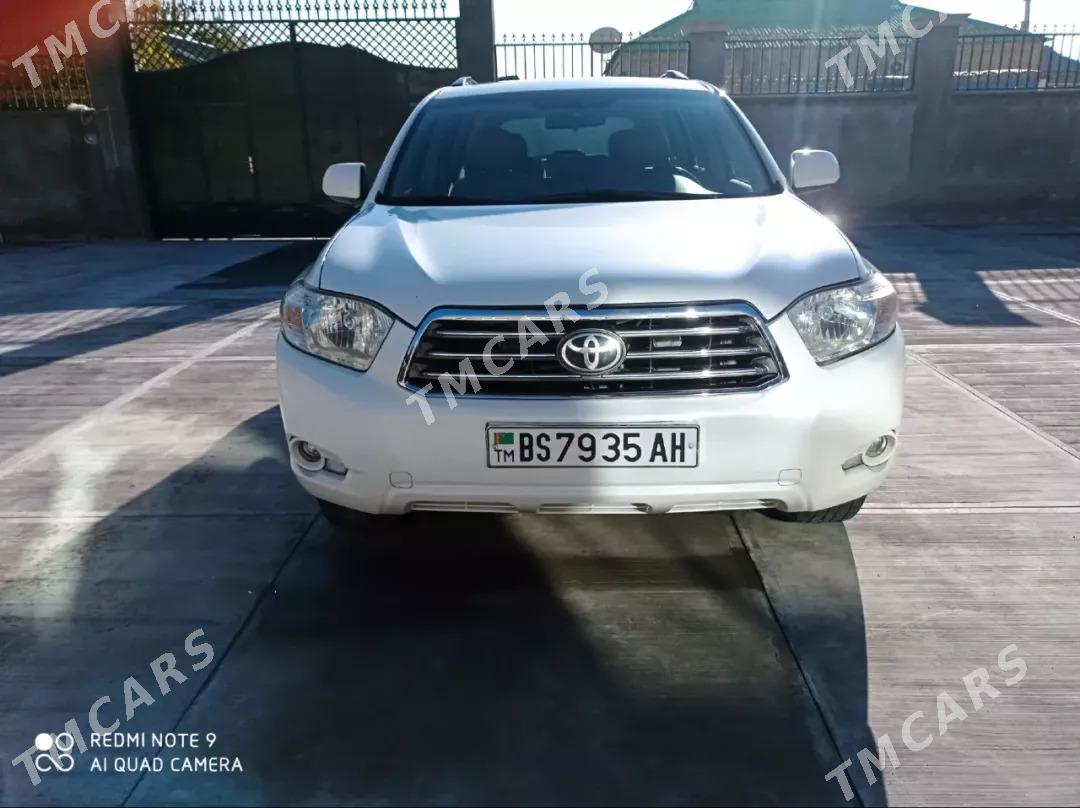 Toyota Highlander 2010 - 300 000 TMT - Бахарден - img 3