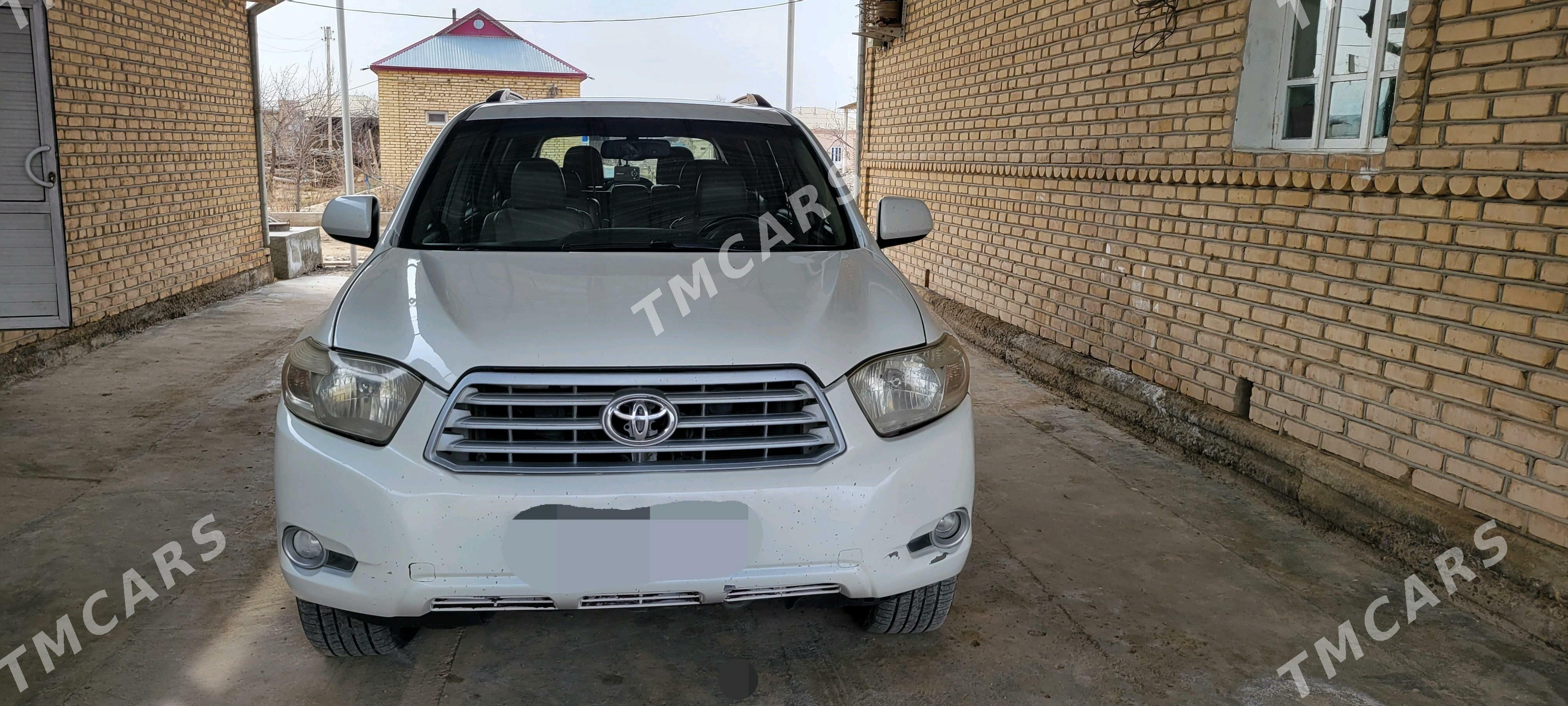 Toyota Highlander 2010 - 258 000 TMT - Векильбазар - img 5