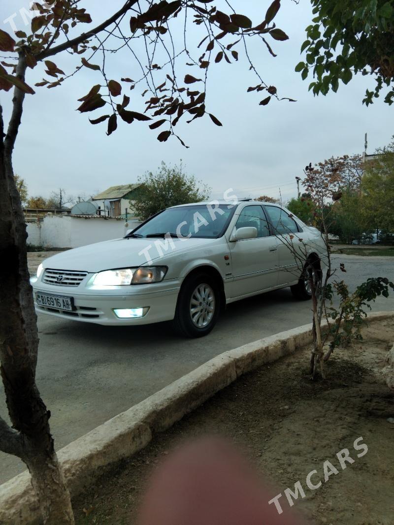 Toyota Camry 2000 - 160 000 TMT - Podwoýski köç. (Bitarap Türkmenistan şaýoly) - img 2