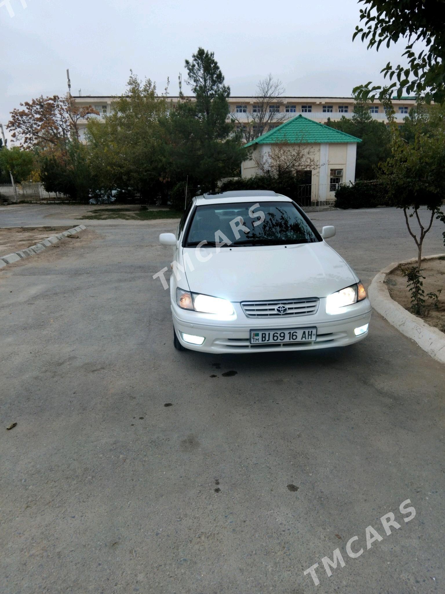 Toyota Camry 2000 - 160 000 TMT - Podwoýski köç. (Bitarap Türkmenistan şaýoly) - img 5