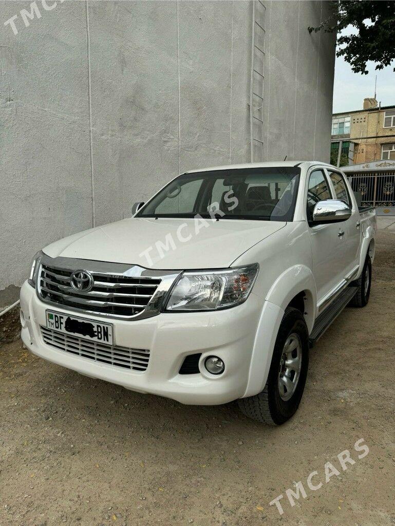 Toyota Hilux 2013 - 260 000 TMT - Туркменбаши - img 2