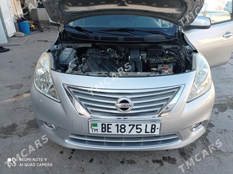 Nissan Versa 2012 - 90 000 TMT - Туркменабат - img 4