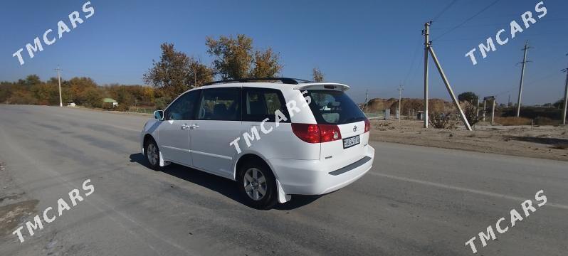 Toyota Sienna 2005 - 190 000 TMT - Aşgabat - img 2