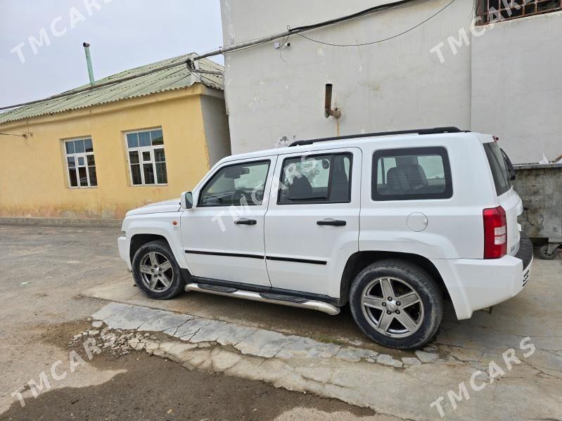 Jeep Patriot 2008 - 170 000 TMT - Aşgabat - img 4