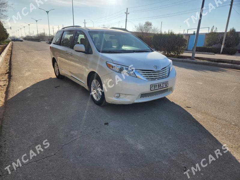 Toyota Sienna 2017 - 400 000 TMT - Köneürgenç - img 2