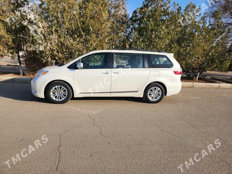 Toyota Sienna 2017 - 400 000 TMT - Köneürgenç - img 4