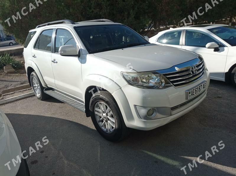 Toyota Fortuner 2013 - 350 000 TMT - Parahat 1 - img 3