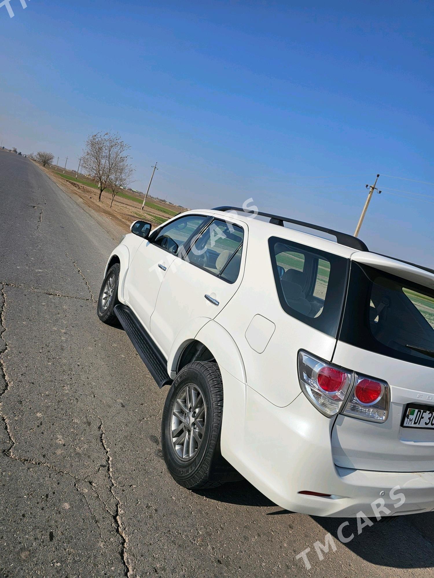 Toyota Fortuner 2013 - 350 000 TMT - Daşoguz - img 6