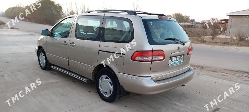 Toyota Sienna 2002 - 140 000 TMT - Гурбансолтан Едже - img 6