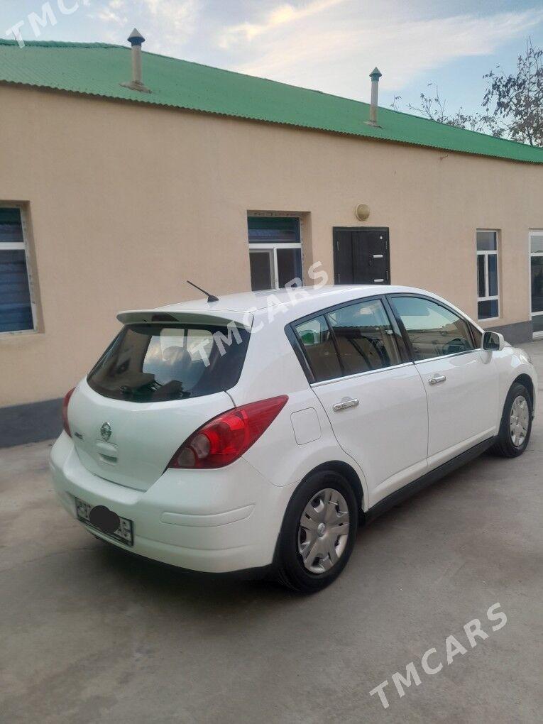 Nissan Versa 2009 - 106 000 TMT - Ашхабад - img 4