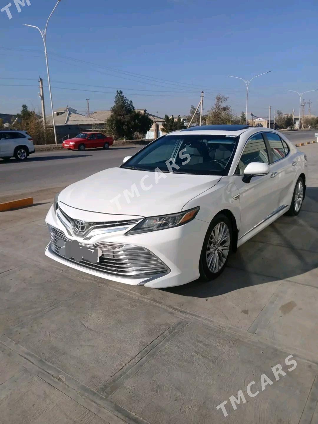 Toyota Camry 2018 - 320 000 TMT - Мары - img 3