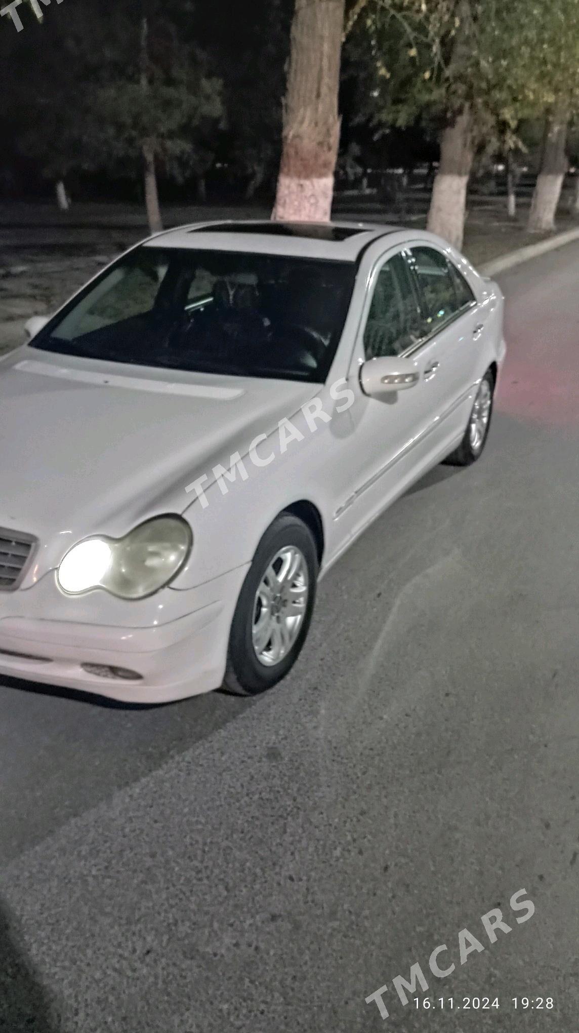 Mercedes-Benz C320 2004 - 65 000 TMT - Гёкдепе - img 3