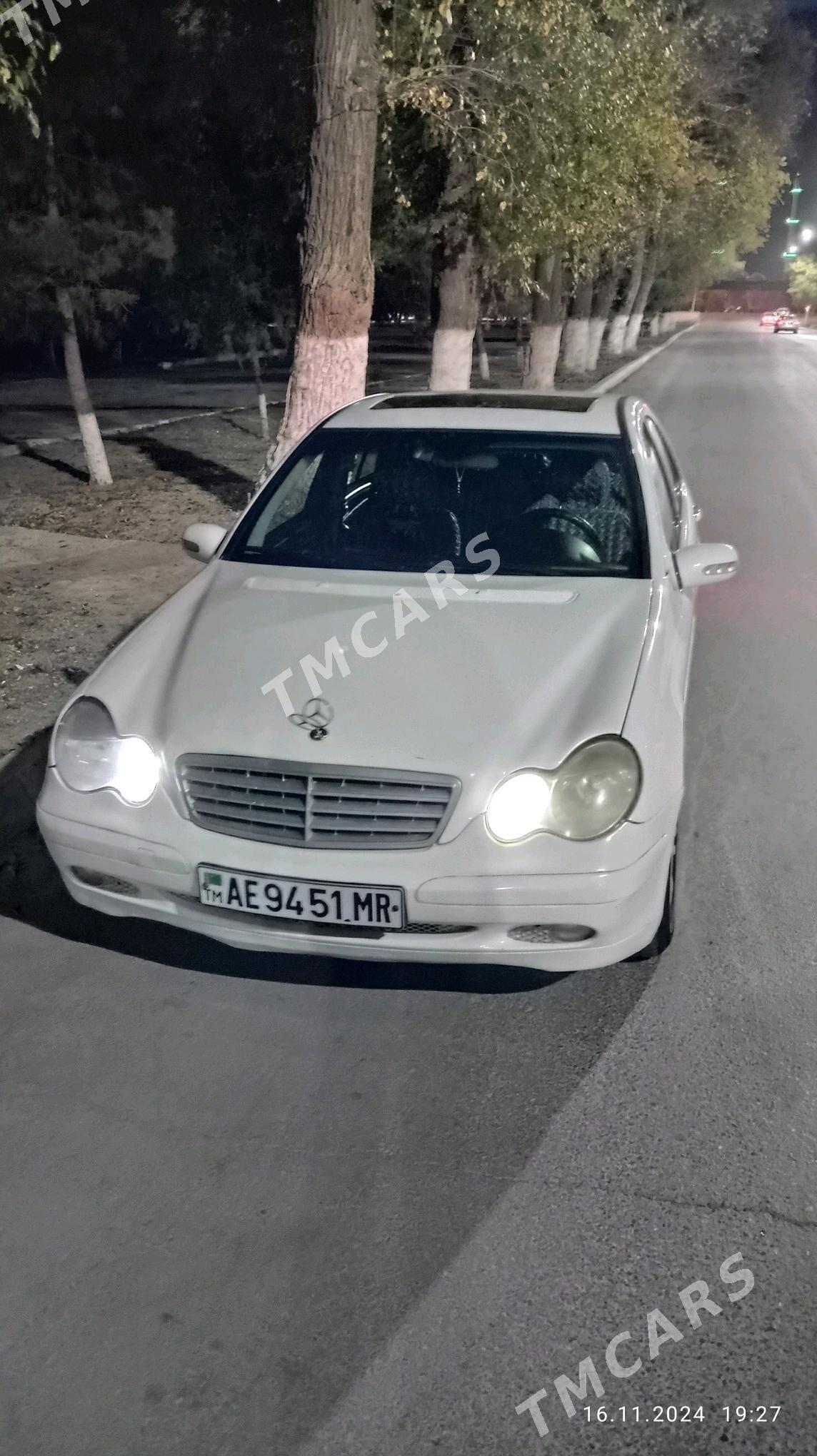 Mercedes-Benz C320 2004 - 65 000 TMT - Гёкдепе - img 4