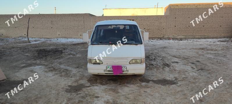 Toyota Hiace 1996 - 12 000 TMT - Köneürgenç - img 3