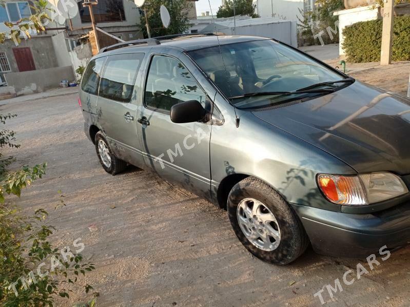 Toyota Sienna 2002 - 120 000 TMT - Балканабат - img 7