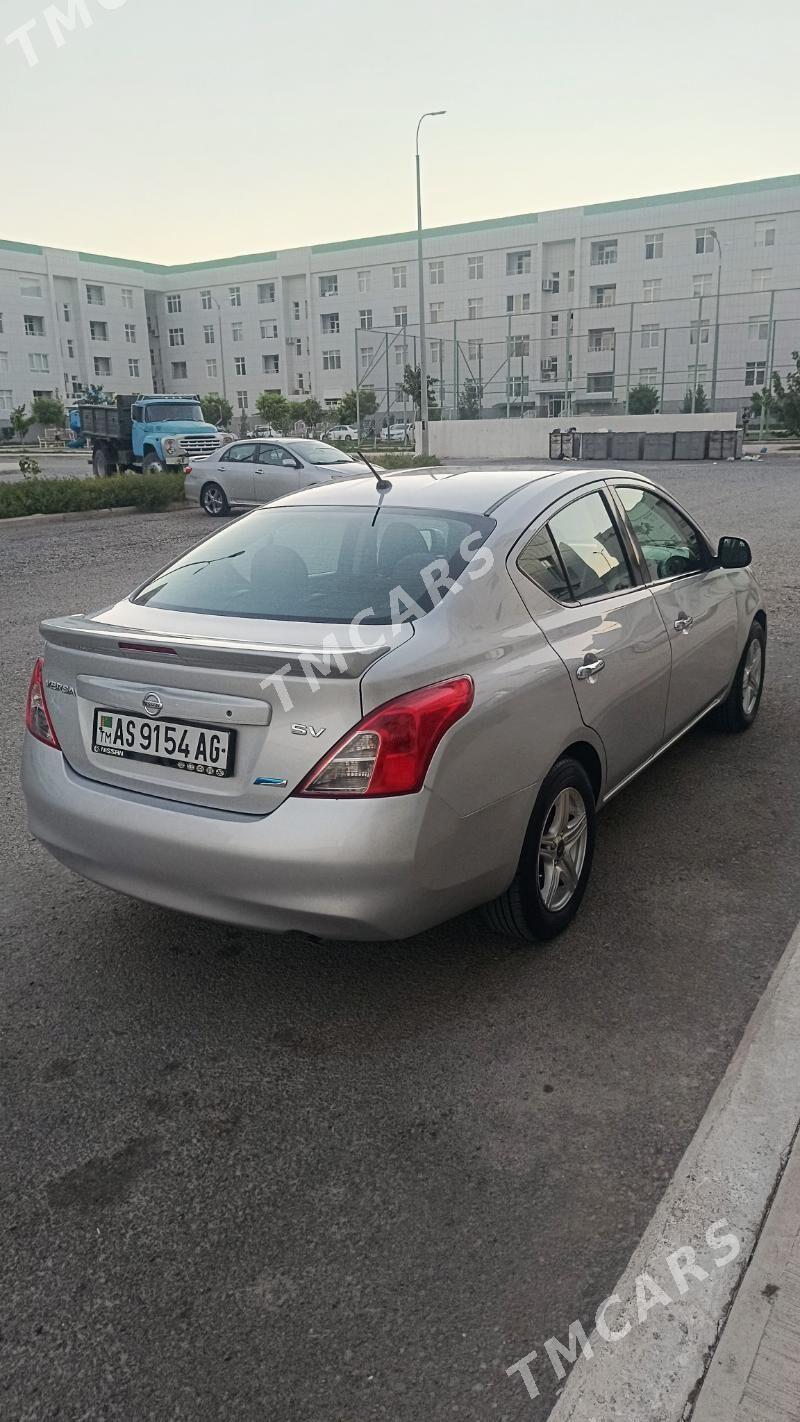 Nissan Versa 2012 - 96 000 TMT - Ашхабад - img 2