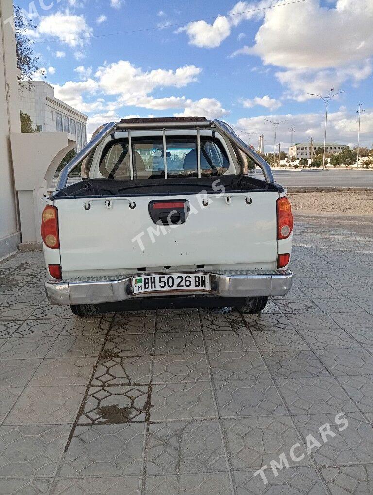 Mitsubishi L200 2007 - 130 000 TMT - Балканабат - img 5