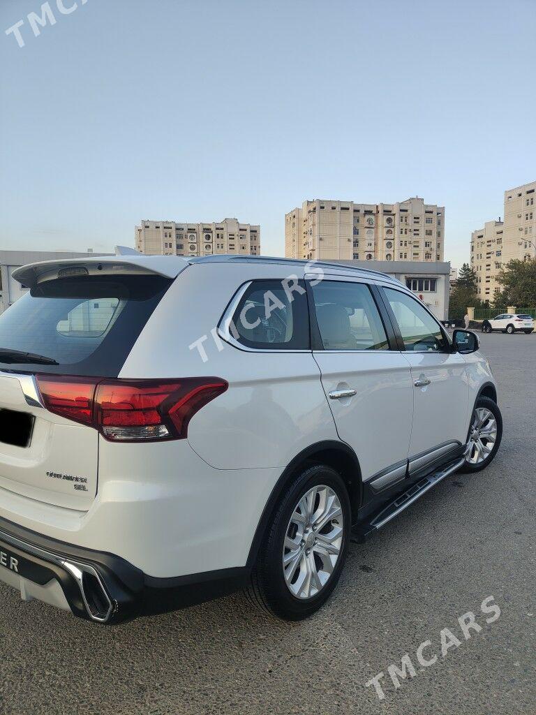 Mitsubishi Outlander 2018 - 265 000 TMT - Aşgabat - img 5