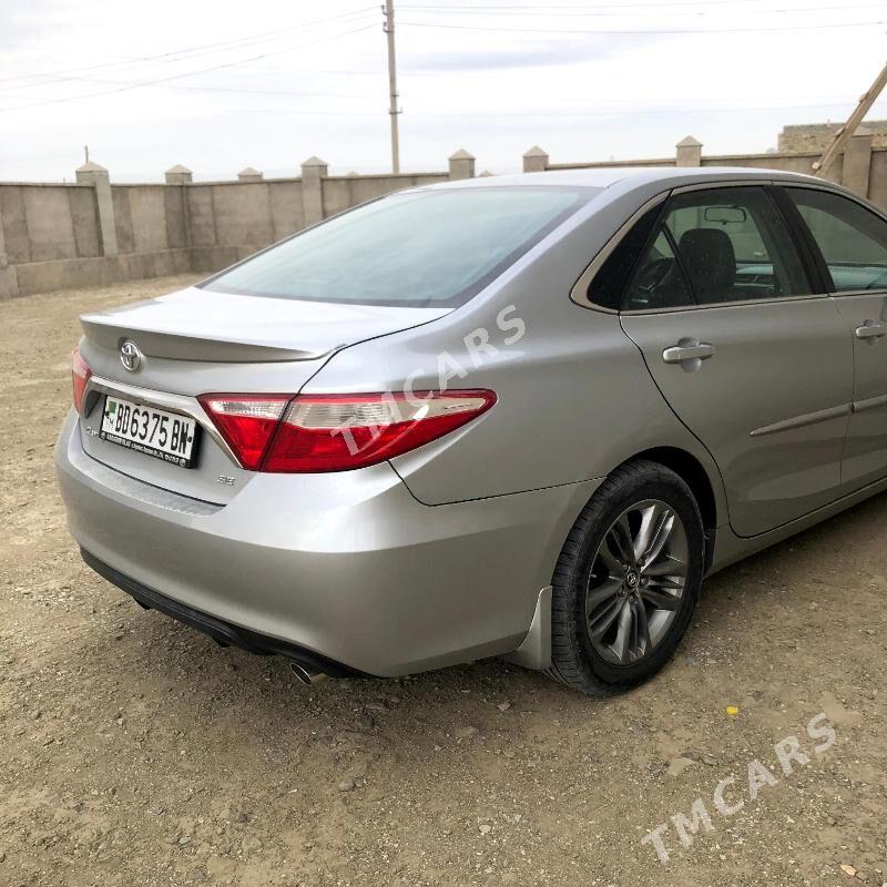 Toyota Camry 2017 - 250 000 TMT - Берекет - img 4